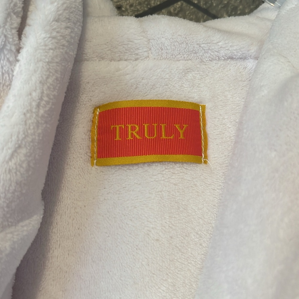Truly Signature VIP Collection Bath Robe - Picture 10 of 14